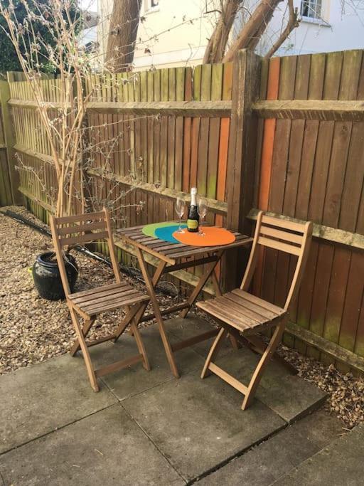 Appartement In The Heart Of Cheltenham/ Parking