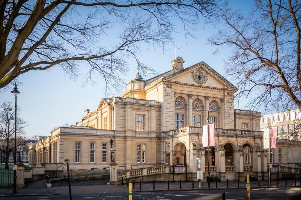 In The Heart Of Cheltenham/ Parking Appartement Cheltenham